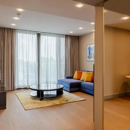Fourty Three Luxury Serviced Apartments Düsseldorf Exterior photo Living room