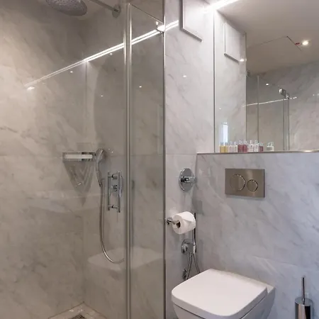 Fourty Three Luxury Serviced Apartments Düsseldorf Exterior photo A shower enclosure